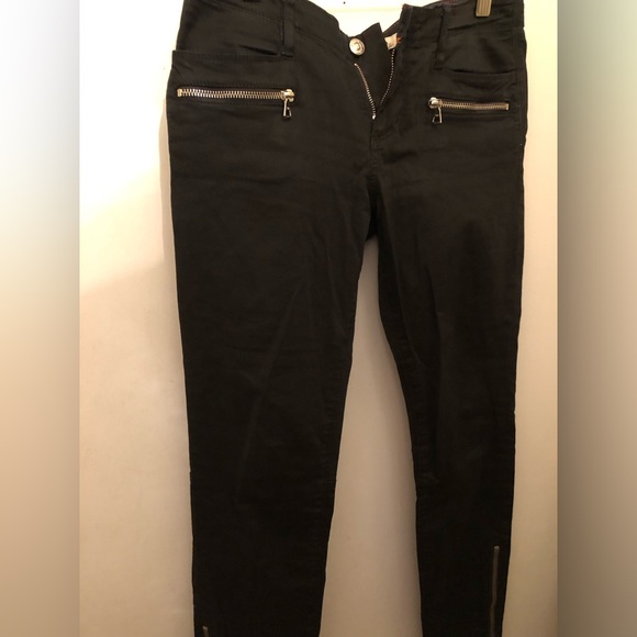 TNA skinny jeans with zippers. Size 2. Color black. - Picture 1 of 6